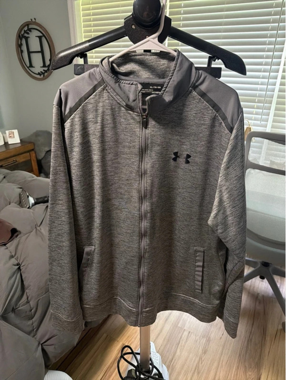 Under Armour Men's XL ColdGear Loose Full Zip Jacket Gray